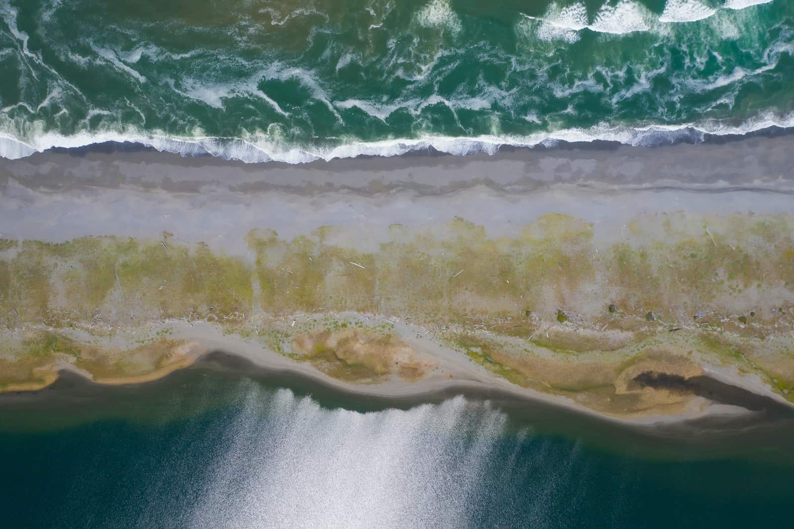 aerial photo of seashore