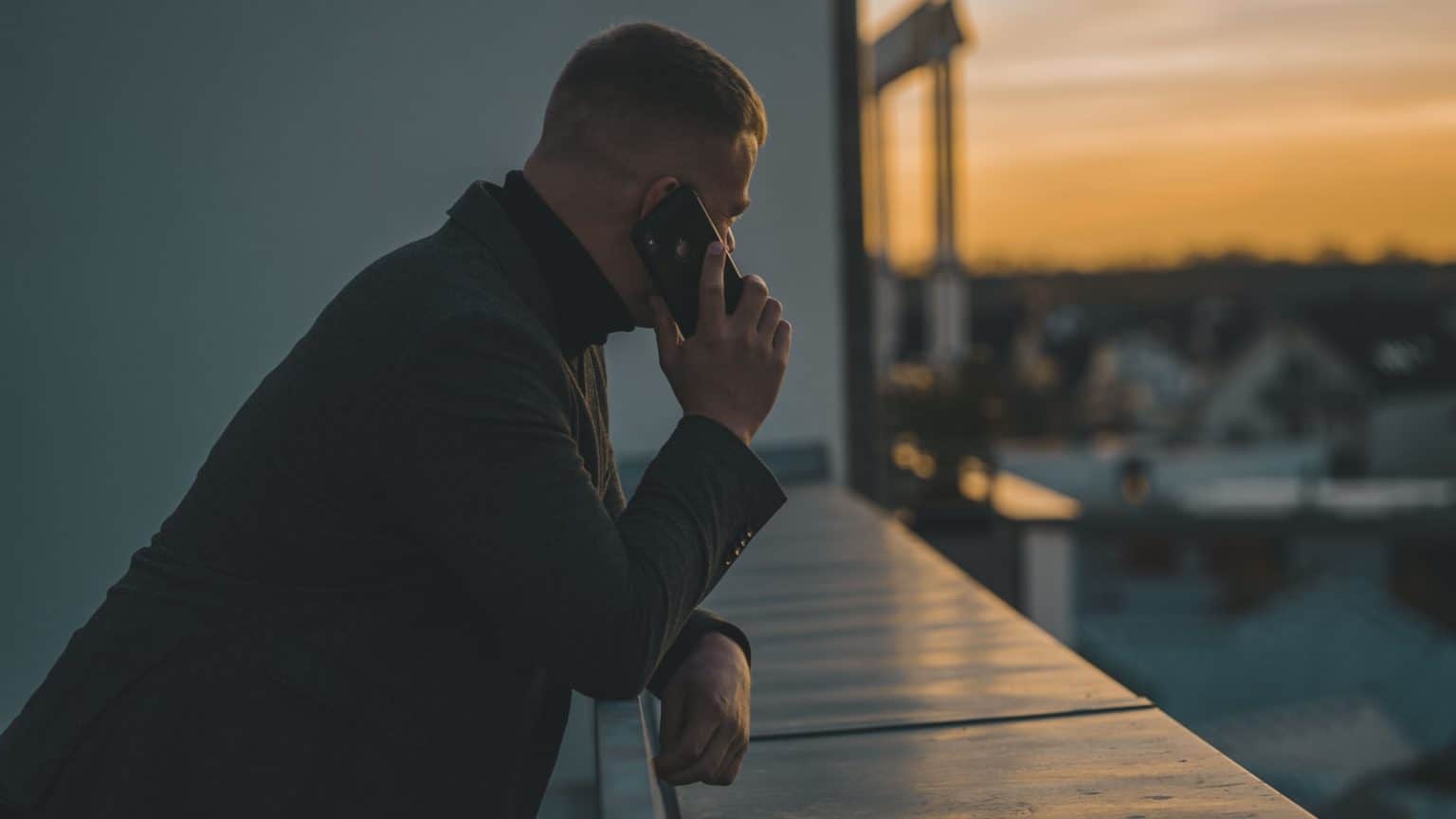 How long was the longest phone call ever? - LargestandBiggest.com