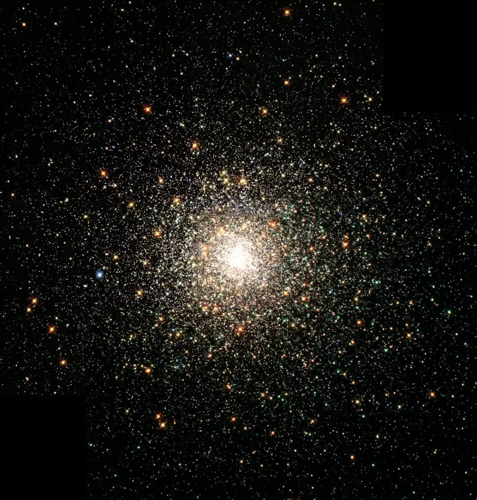 A close-up photo of the bright center of a star cluster.